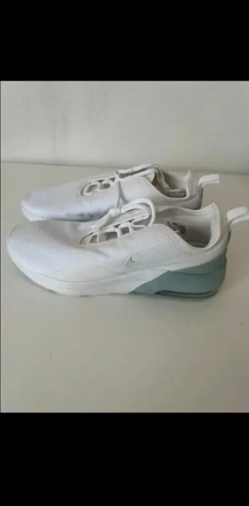 Used Nike Running Shoes bike — image 9 of 11