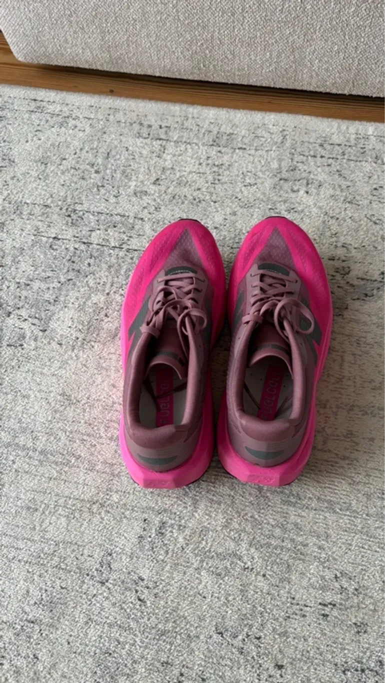 Used New Balance Rebel V5 bike — image 3 of 5