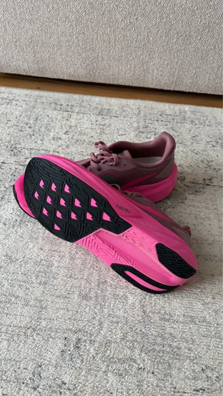 Used New Balance Rebel V5 bike — image 4 of 5