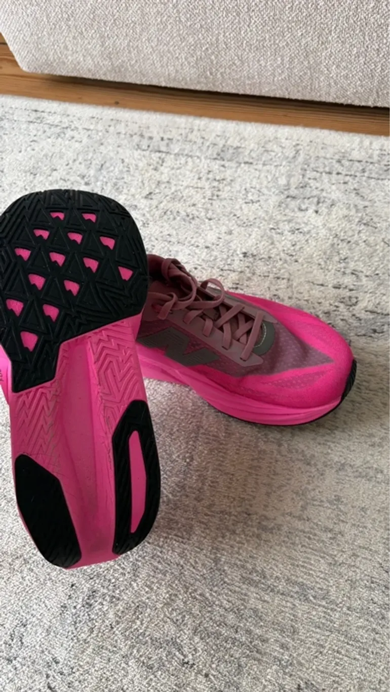 Used New Balance Rebel V5 bike — image 2 of 5