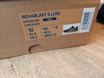 Used Asics Novablast 5 Luxe bike