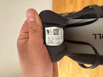 Used New Balance Fuelcell Propel V5 bike — image 4 of 5
