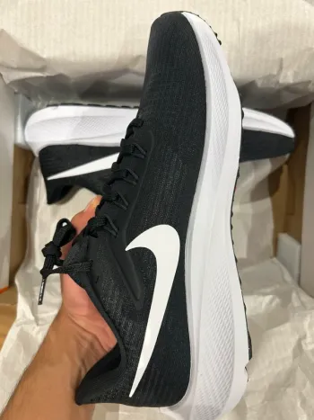 Used Lightweight Nike Air Zoom Pegasus 39 bike — image 3 of 5