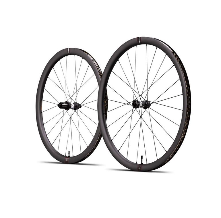 Used Reserve 34|37 TA DT Swiss 240 Carbon Disc Brake Wheelset 2025 bike — image 1 of 2