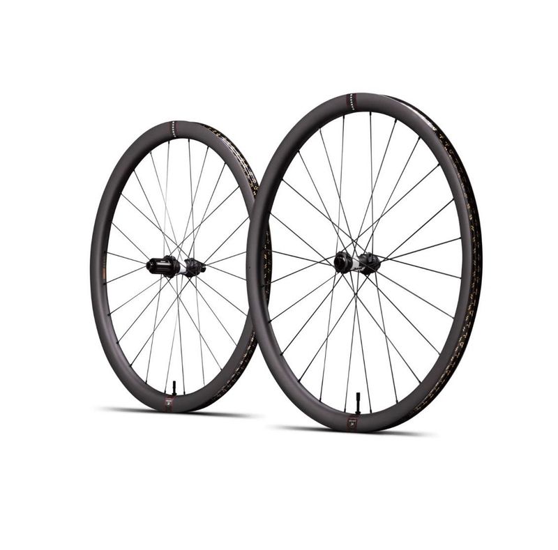 Used Reserve 34|37 TA DT Swiss 240 Carbon Disc Brake Wheelset 2025 Wheels