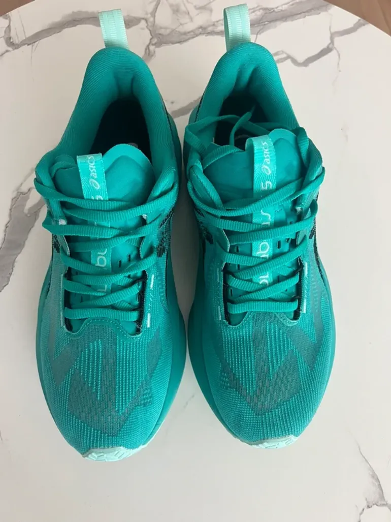 Used Asics Novablast 5 bike — image 5 of 7