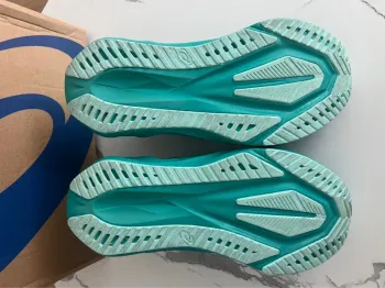 Used Asics Novablast 5 bike — image 6 of 7