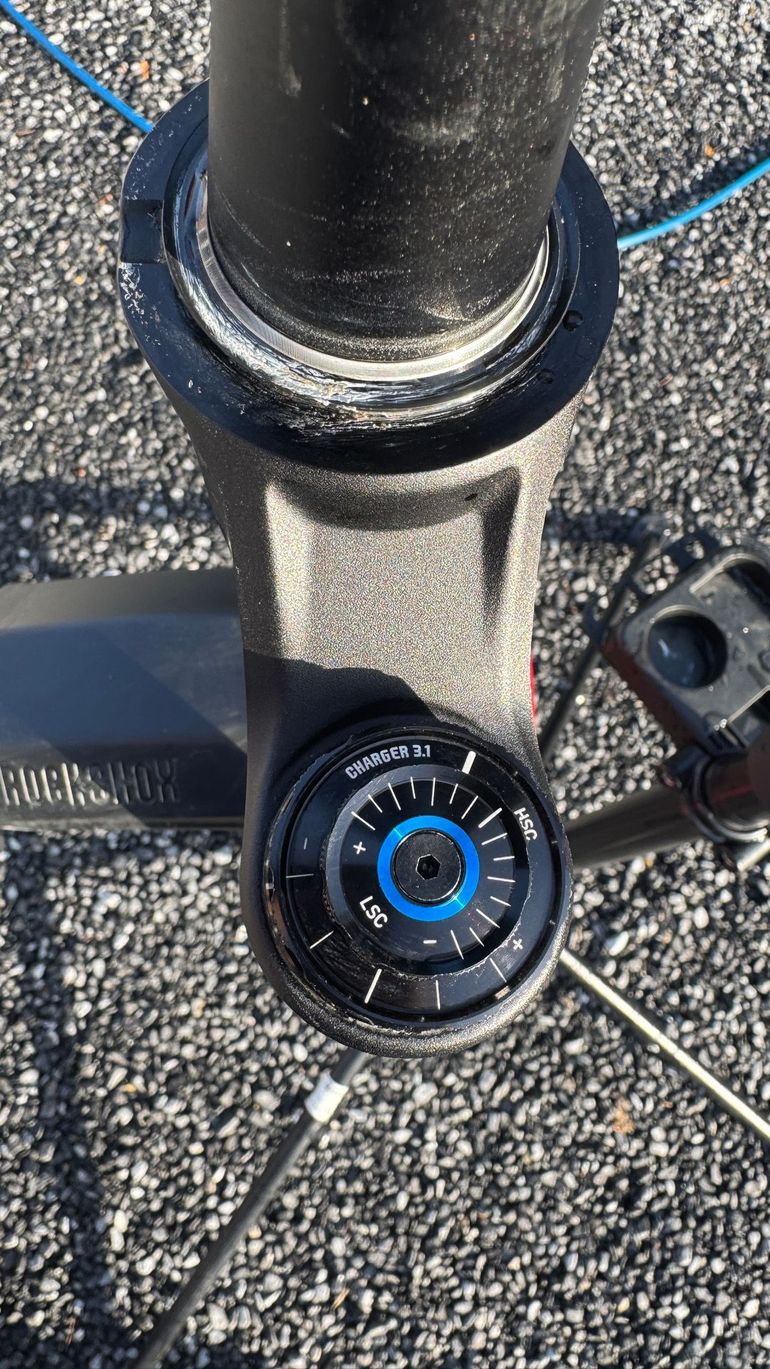 Used RockShox ZEB Ultimate 2025 bike — image 2 of 11