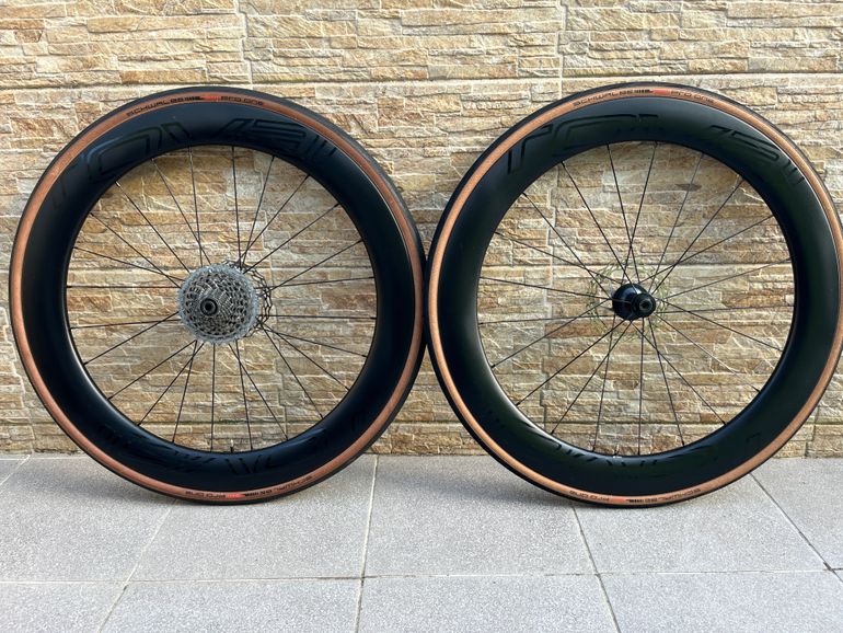 Used Specialized ROVAL CLX 64 Disc Brake Carbon Wheelset bike — image 1 of 8