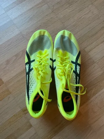 Used Asics Metaspeed MD bike — image 2 of 4