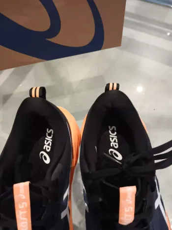 Used Asics Novablast 5 lite-show 2026 bike — image 7 of 10
