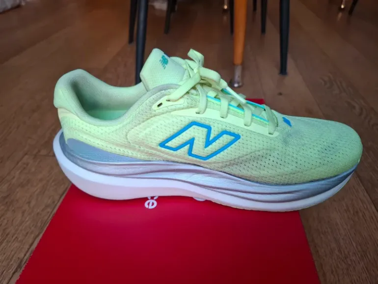 Used New Balance 1080 v15 bike — image 12 of 14