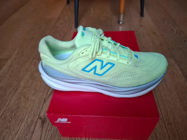 Used New Balance 1080 v15 bike — image 9 of 14