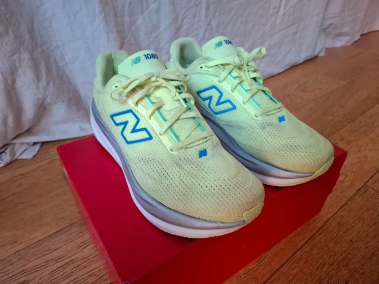 Used New Balance 1080 v15 bike — image 6 of 14