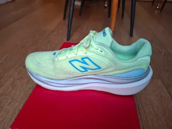 Used New Balance 1080 v15 bike — image 10 of 14