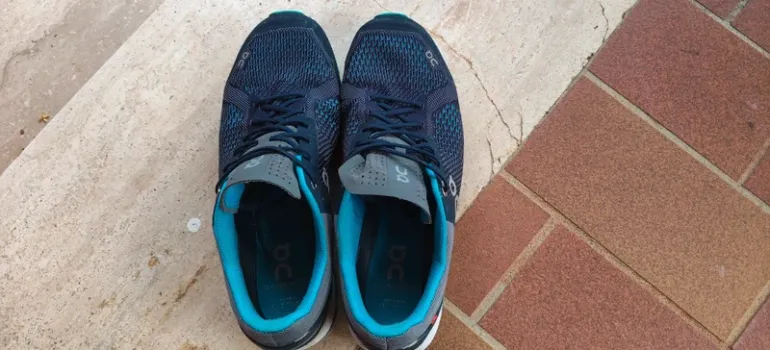 Used On Running shoes bike — image 5 of 5