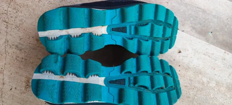 Used On Running shoes bike — image 4 of 5