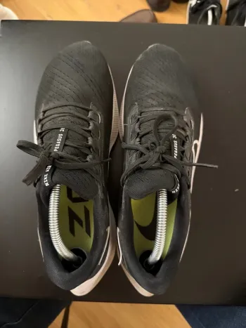 Gebrauchtes Nike running shoes bike
