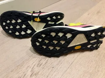 Použité Hoka Tecton X3 bike — obrázek 3 z 4