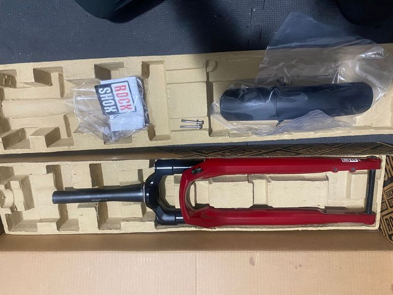 Used RockShox Rudy XL Fork 2026 bike — image 5 of 9