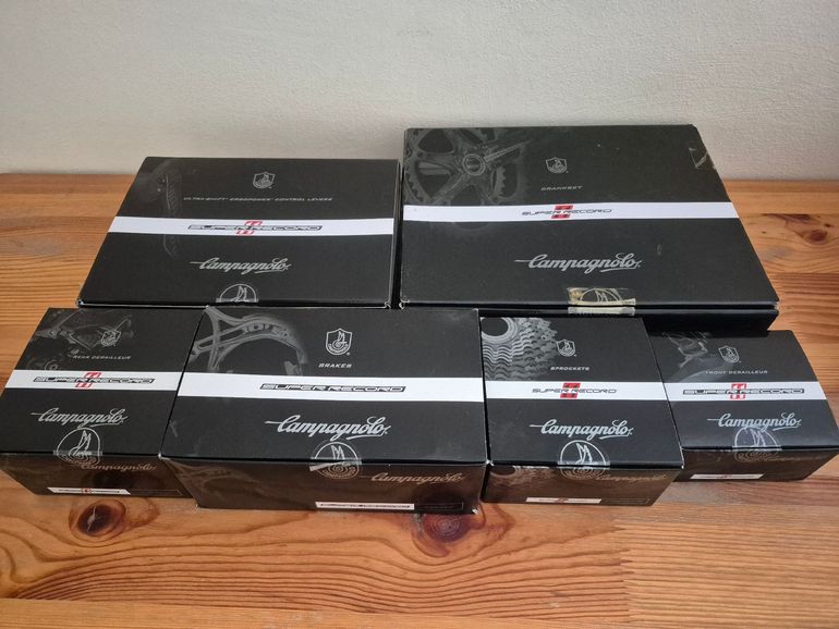 Used Campagnolo Super Record 11-fach Gruppe 2015 bike — image 2 of 12