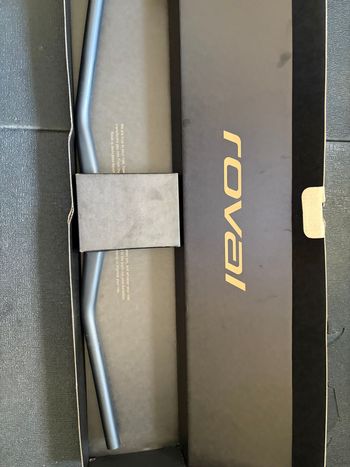 Used Roval Control Cockpit 2025 bike — image 4 of 5