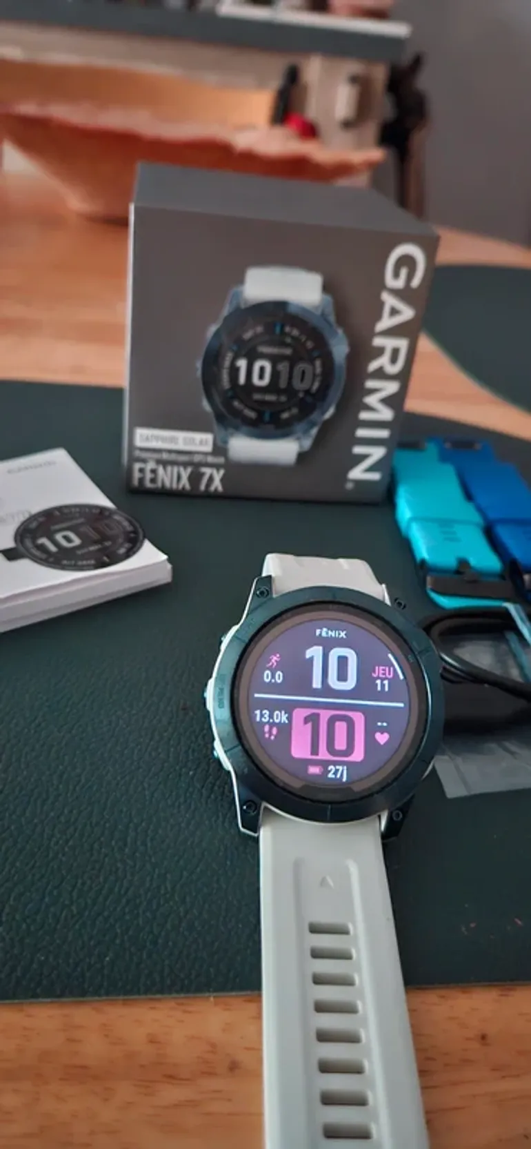 Used Garmin 7x sapphire solar bike — image 8 of 9