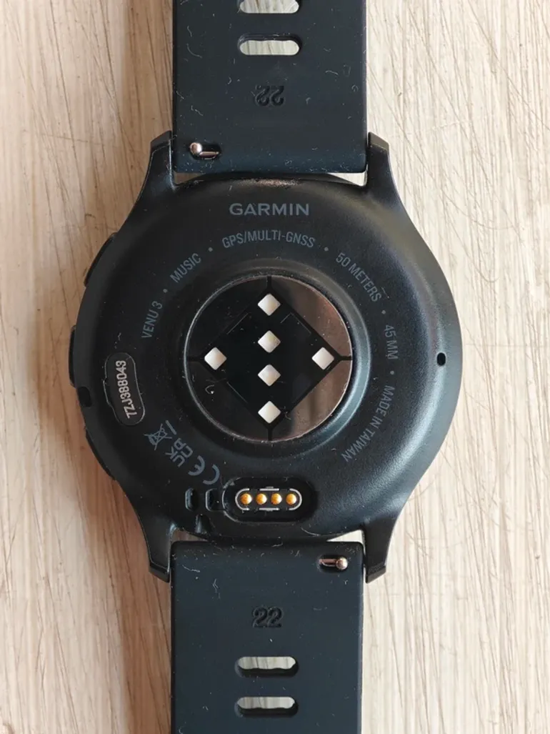Used Garmin Venu 3 2024 bike — image 4 of 5
