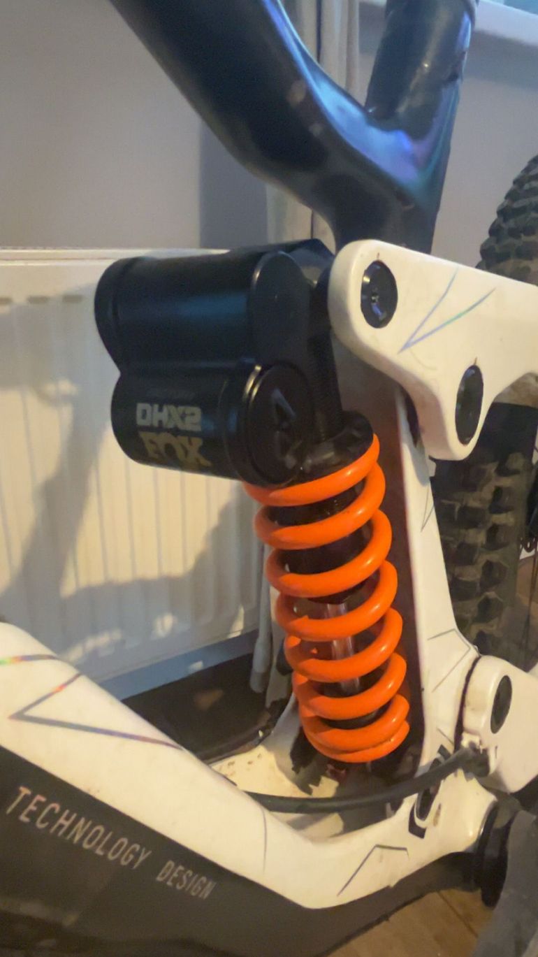 Fox DHX2 Air Shock 2026 bike usato — immagine 3 di 5