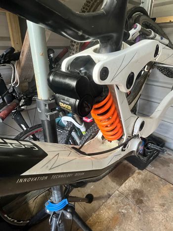 Fox DHX2 Air Shock 2026 bike usato — immagine 5 di 5