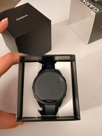 Used Garmin Forerunner 165 bike — image 3 of 4