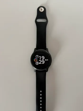 Used Garmin Venu 2 bike — image 4 of 7
