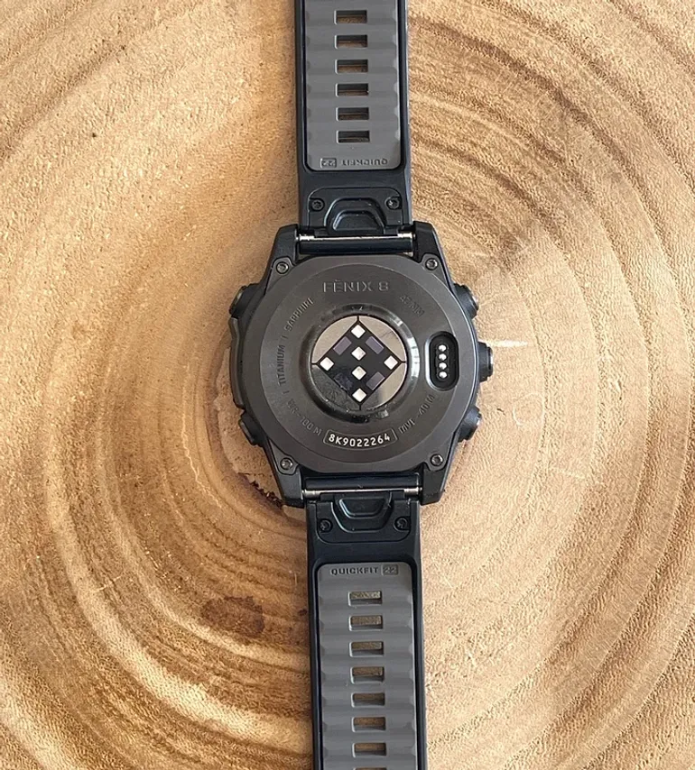 Garmin Fenix 8 47mm AMOLED Titanium Sapphire 2025 bike d'occasion — image 2 sur 5