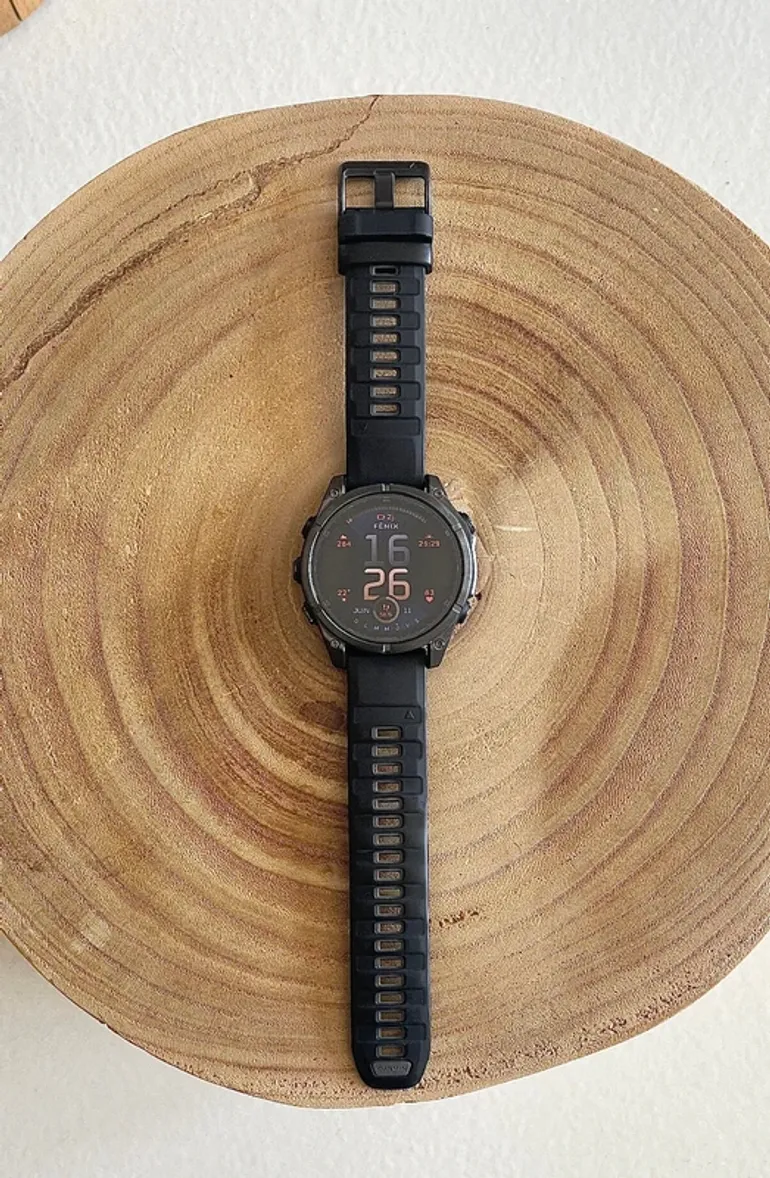 Garmin Fenix 8 47mm AMOLED Titanium Sapphire 2025 bike d'occasion — image 1 sur 5