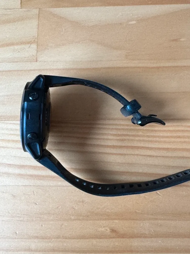 Used Garmin Fenix 6S Pro bike — image 4 of 6