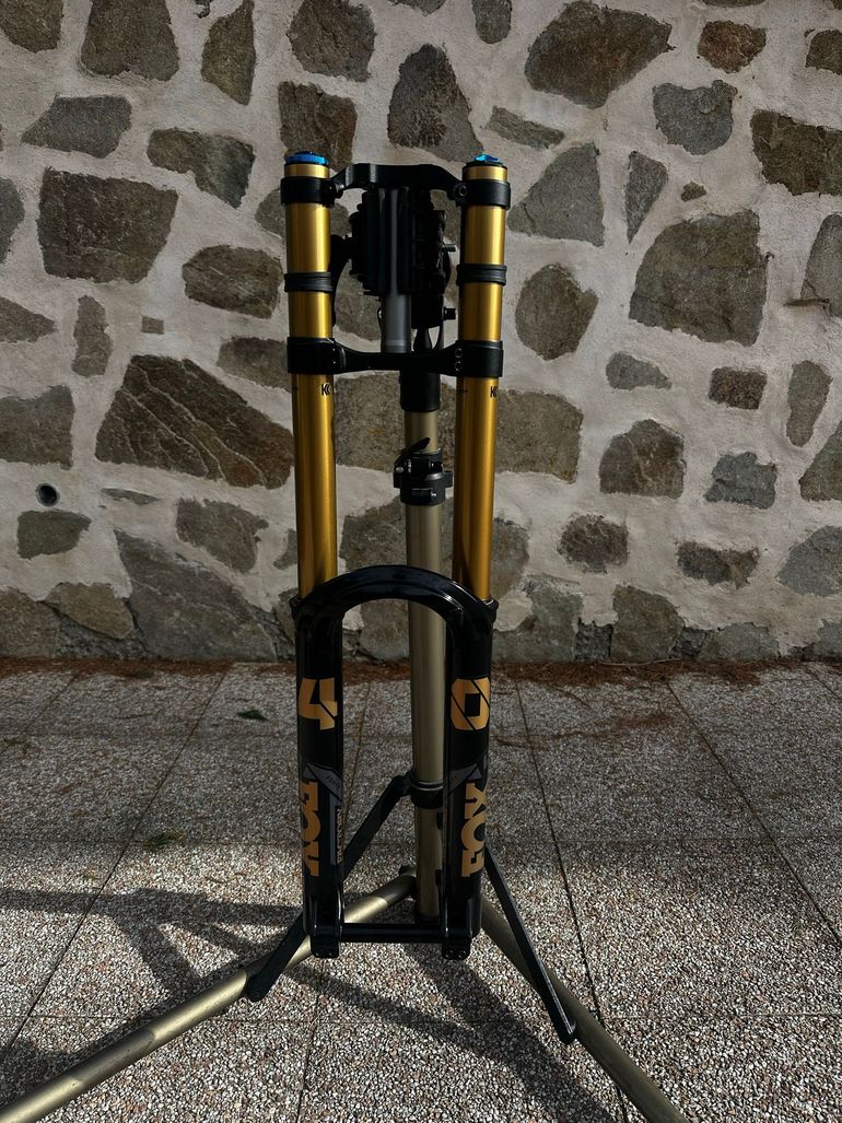 Použité Fox 40 factory 2022 bike — obrázek 1 z 12