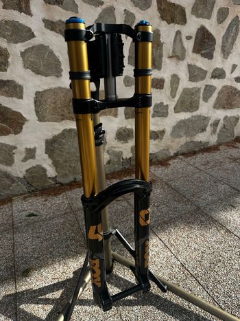 Použité Fox 40 factory 2022 bike — obrázek 4 z 12