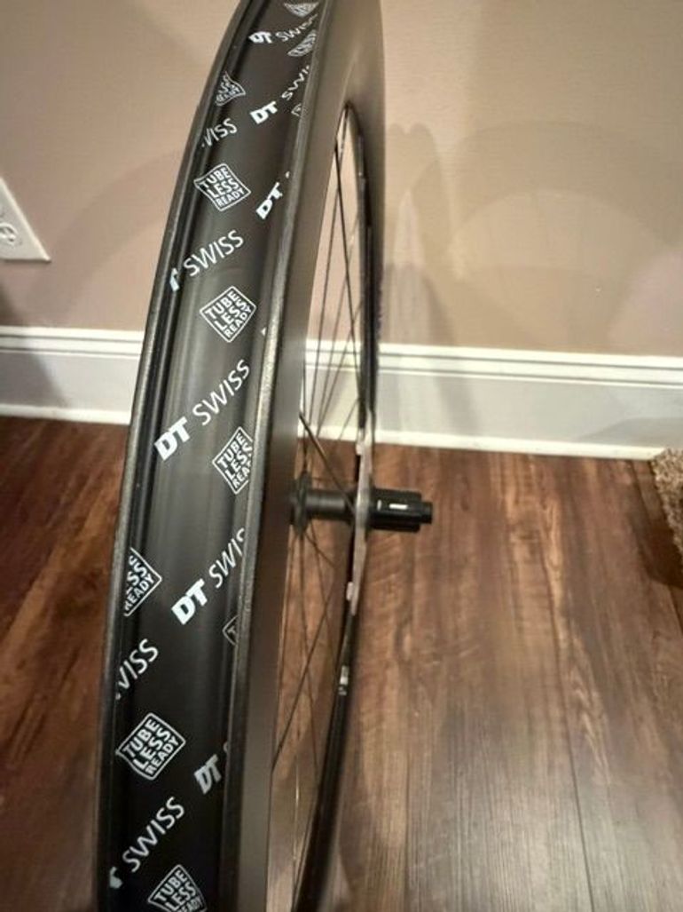 Used Dt Swiss ARC 1600 Dicut DB 50 Wheelset bike — image 11 of 11