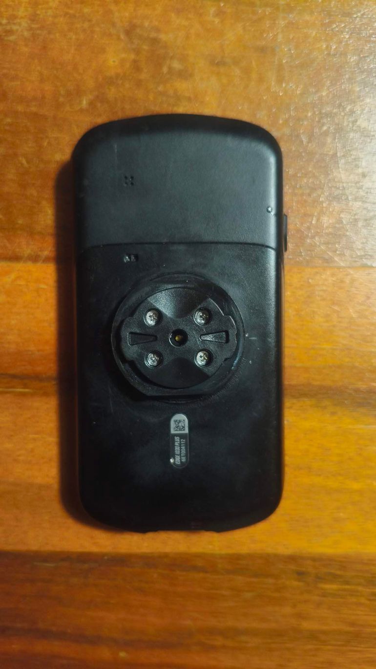 Used Garmin Edge 1030 GPS Bike Computer bike — image 9 of 13