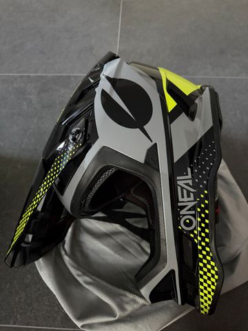 Używany O‘neal Fullface Helm Downhill XL 2024 bike — zdjęcie 3 z 5