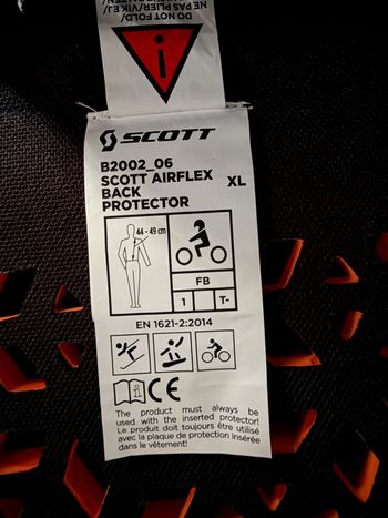 Used Scott AirFlex Men's Light Vest Protector bike — image 4 of 5