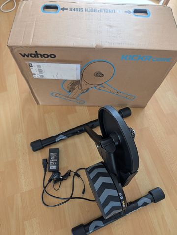 Wahoo KICKR CORE 2024 Cycling Accessories usato