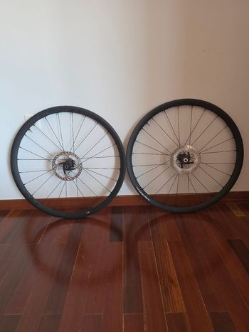 Used Fulcrum Wheelset Racing 400 DB 2024 bike — image 4 of 4