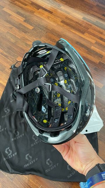 Used Cadence Plus MIPS bike — image 3 of 4