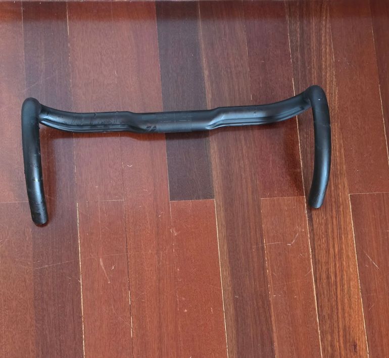 Used Newmen Handlebar Carbon 420mm 2024 bike — image 2 of 4