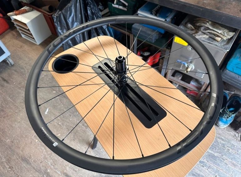 Used Roval Alpinist CL1 Wheelset 2021 bike — image 7 of 19