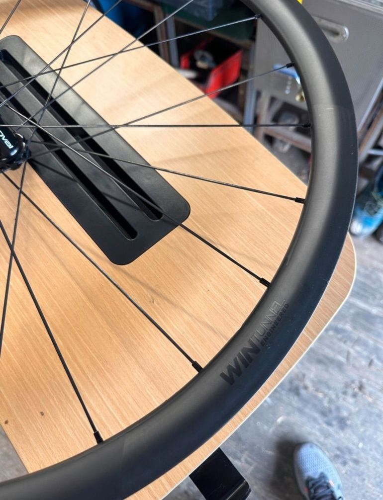 Used Roval Alpinist CL1 Wheelset 2021 bike — image 12 of 19