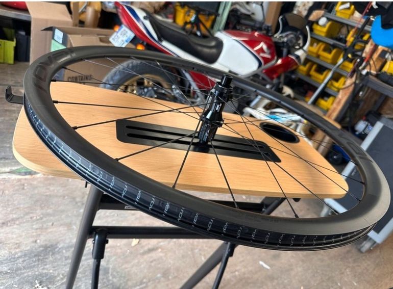 Used Roval Alpinist CL1 Wheelset 2021 bike — image 8 of 19