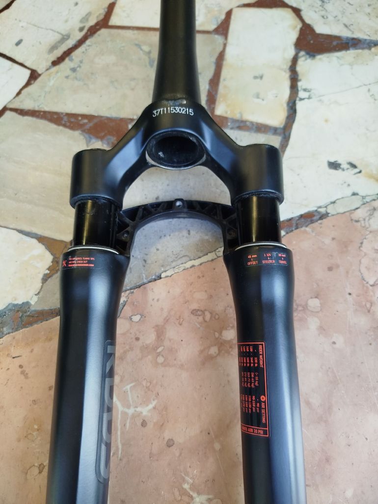 Used RockShox Rudy Ultimate Race Day 28" 30mm Kwiqsand 2025 bike — image 4 of 6