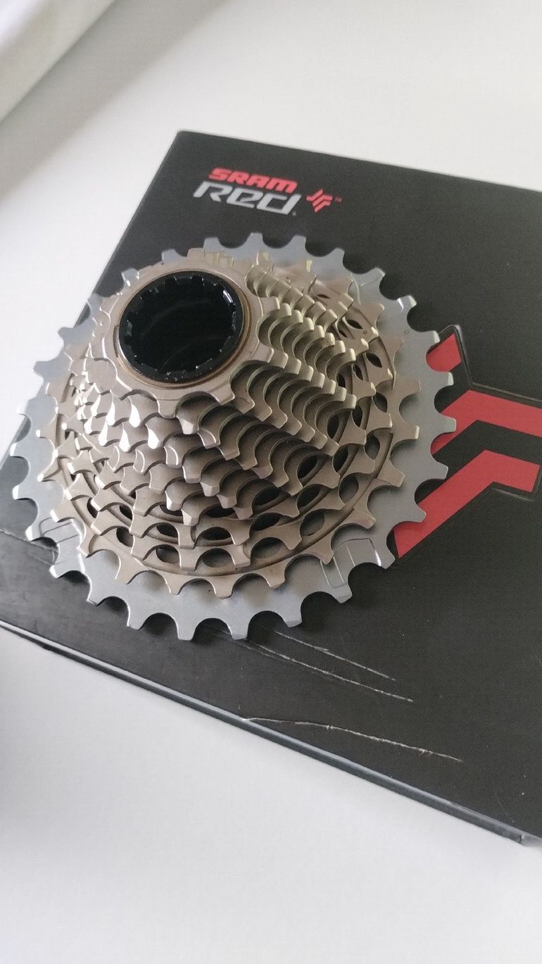 Używany Sram Red 10-28 12 velocità 2025 bike — zdjęcie 2 z 3